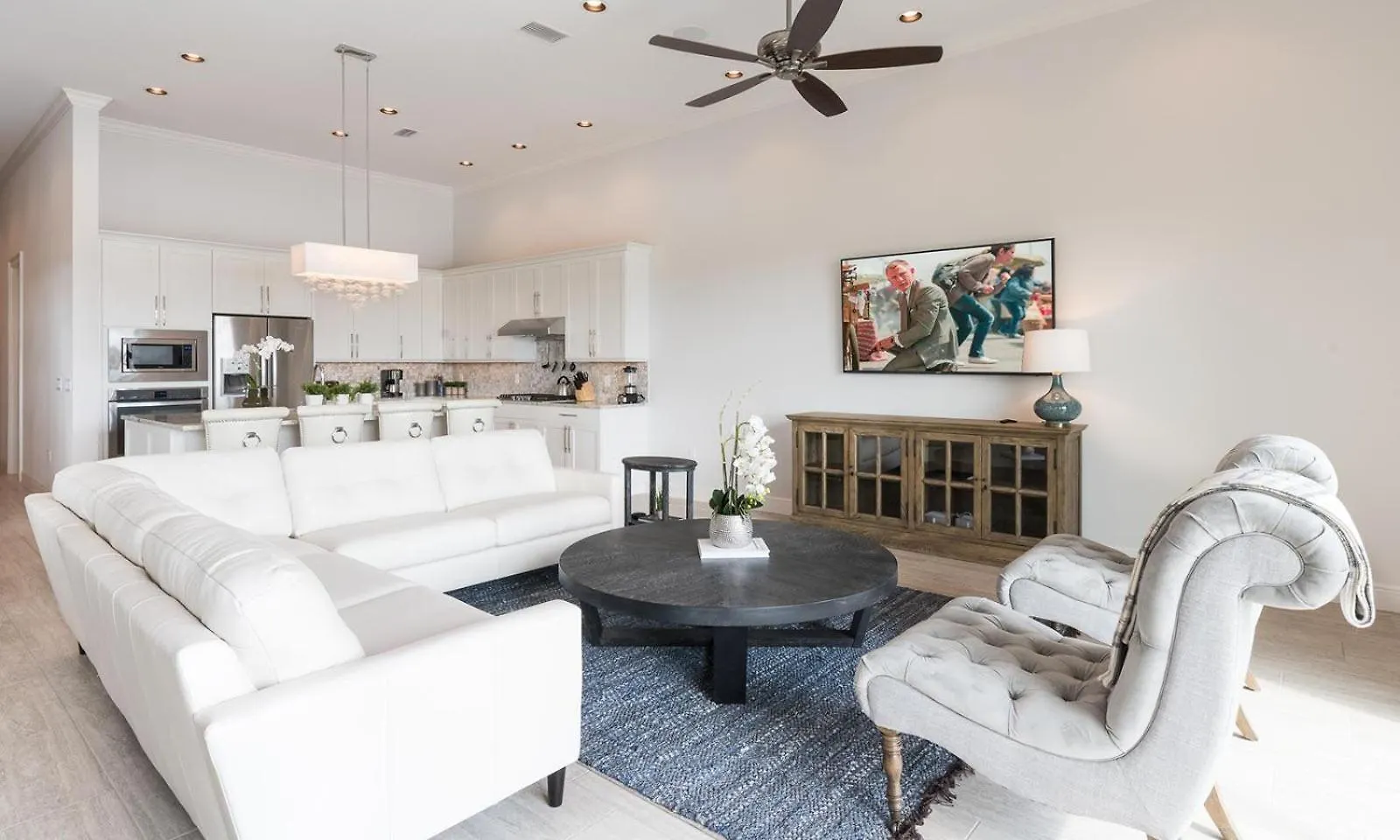 Charming 6 Bdrm With Water Views At Reunion Nyaraló *