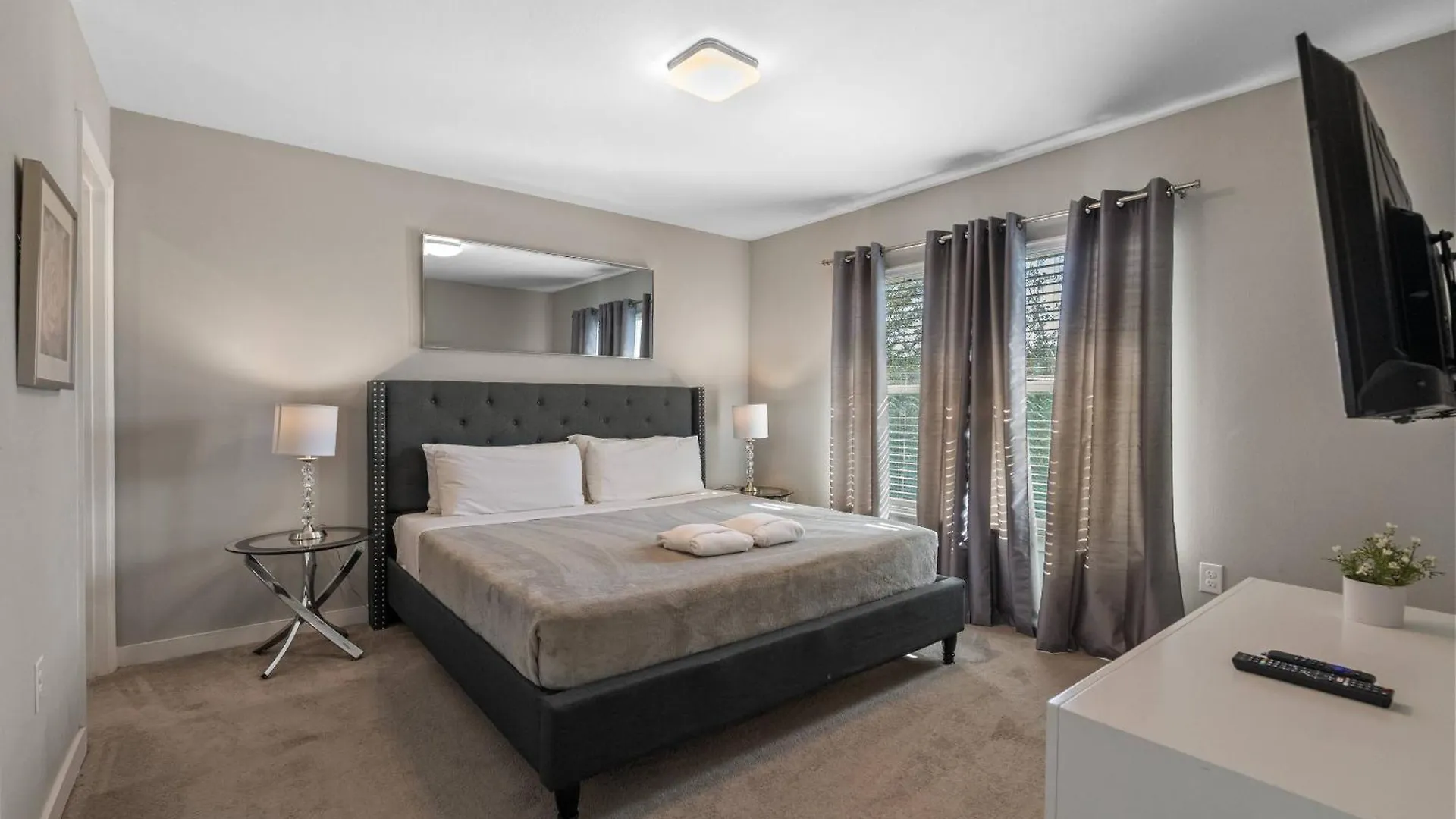 Casa de Férias Modern 4 Bedrooms Vacation With Splash Pool At Le Reve Kissimmee