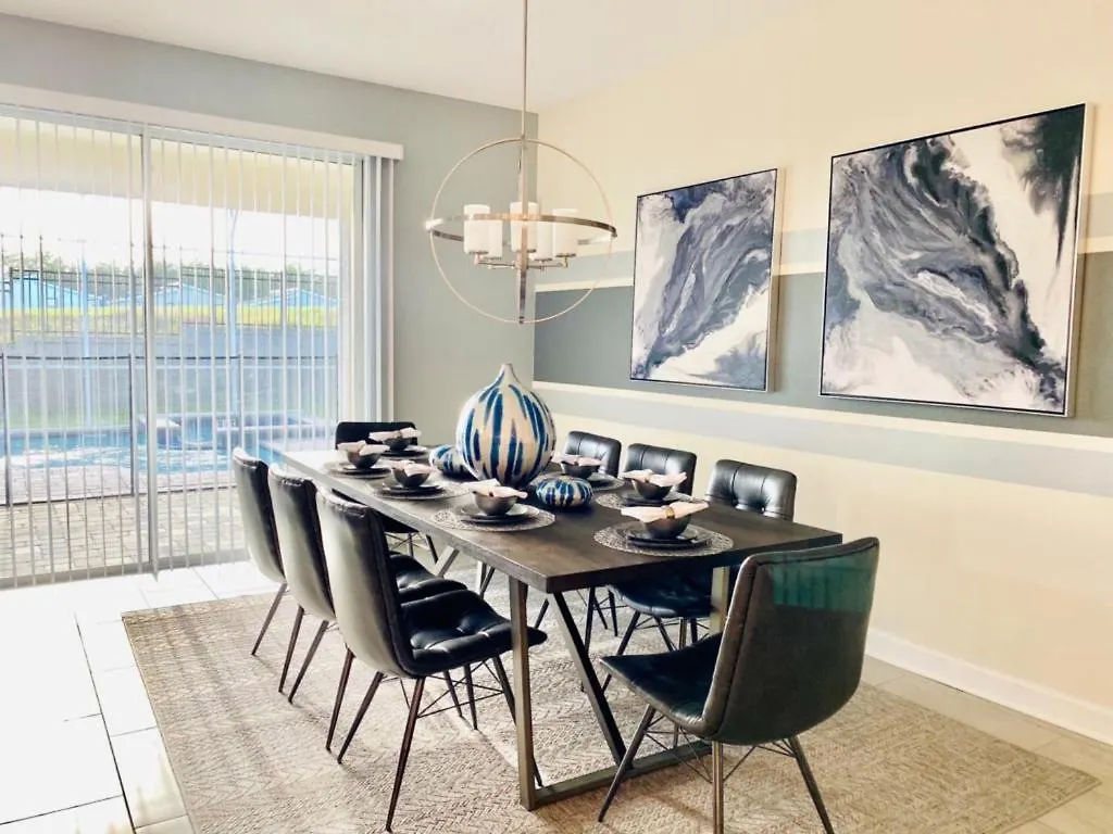 Pet Friendly Escape Pool Minutes From 185