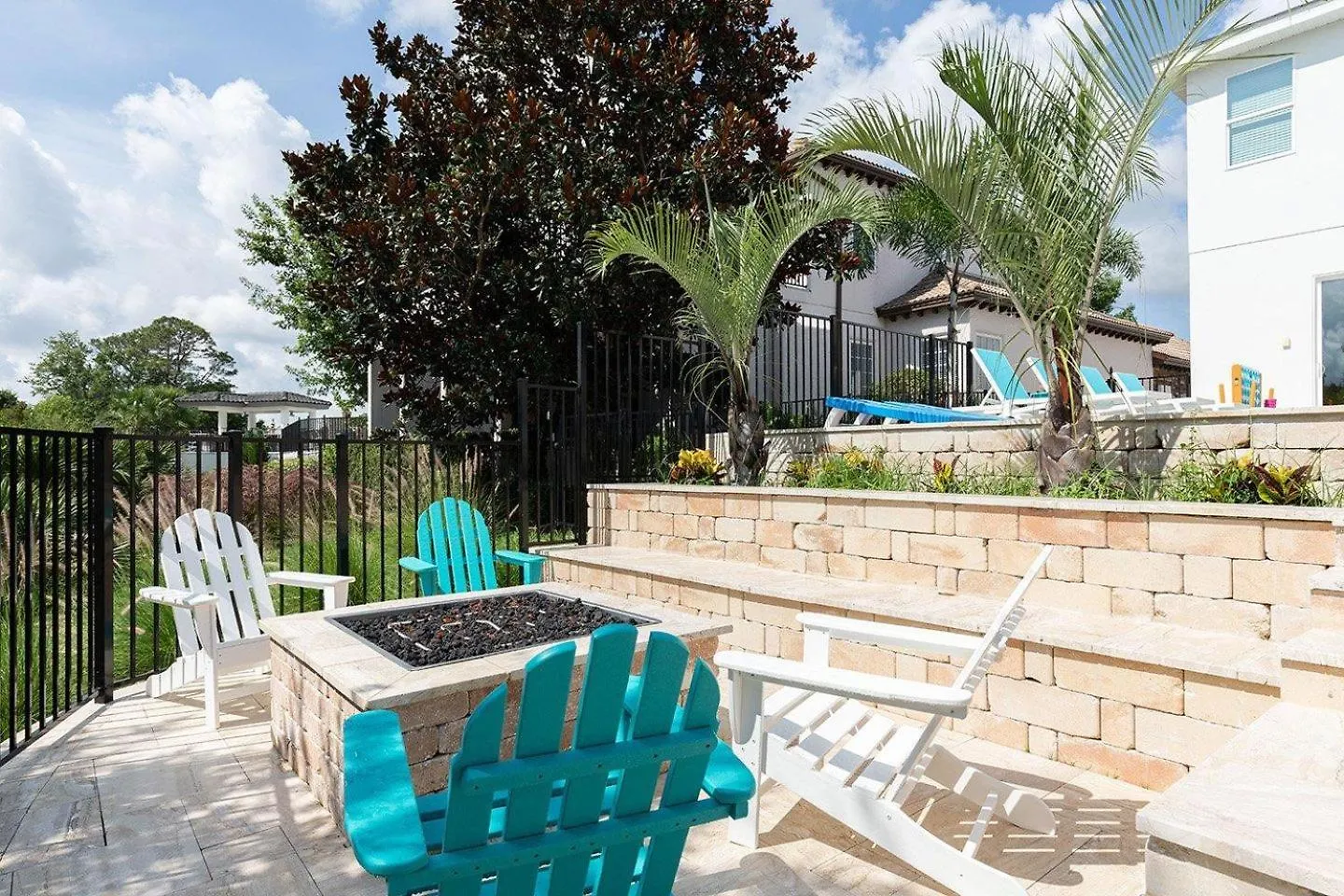 W451j - Glamorous Getaway With Themed Bedrooms At Reunion