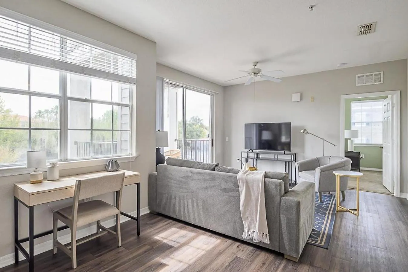 Landing At Halston Citrus Ridge - 2 Bedrooms In Downtown Four Corners Apartment *