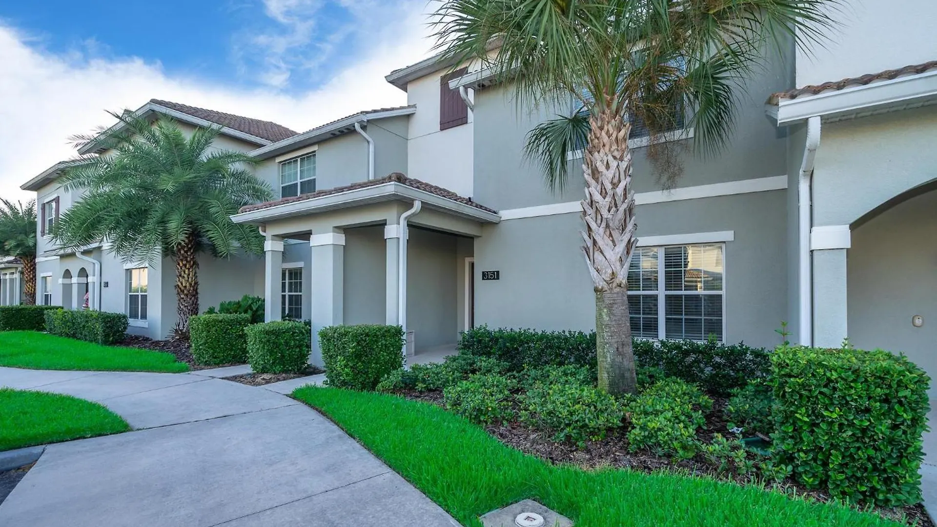 3151ls Townhouse 4 Bedrooms & 3 Bathrooms + Pool * Kissimmee