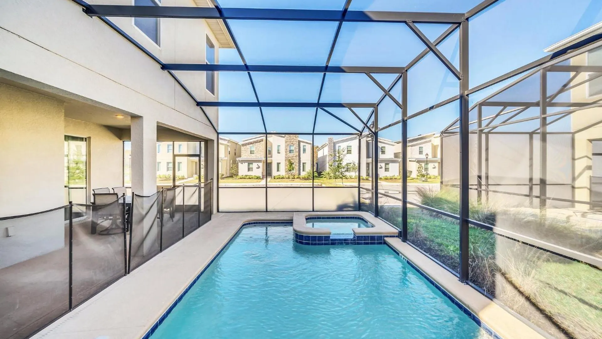 Spotless 6 Bedroom - Storey - Hot Tub - Free Water Park - 15 Mins To * 키시미