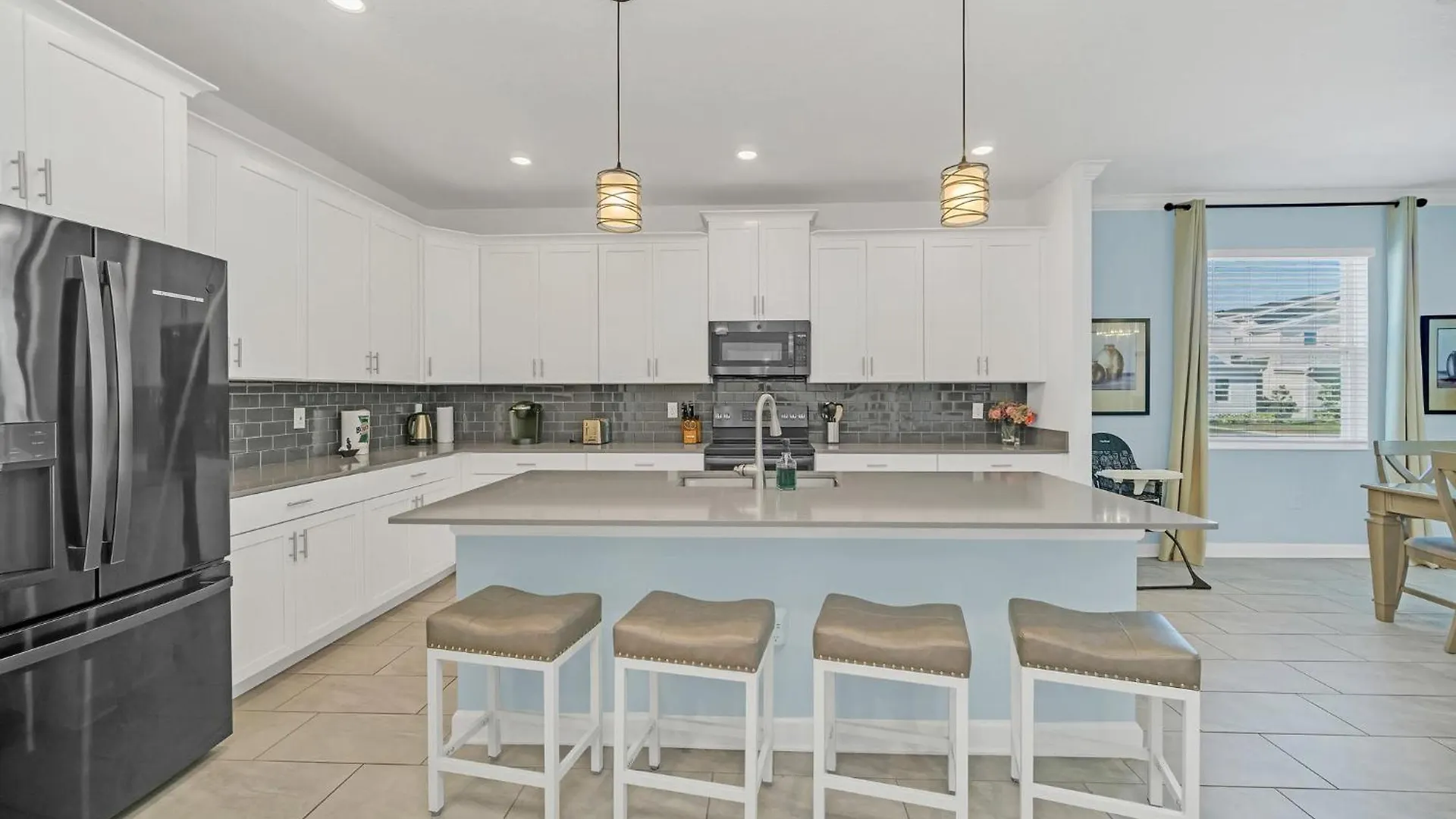 Spotless 6 Bedroom - Storey - Hot Tub - Free Water Park - 15 Mins To * 키시미