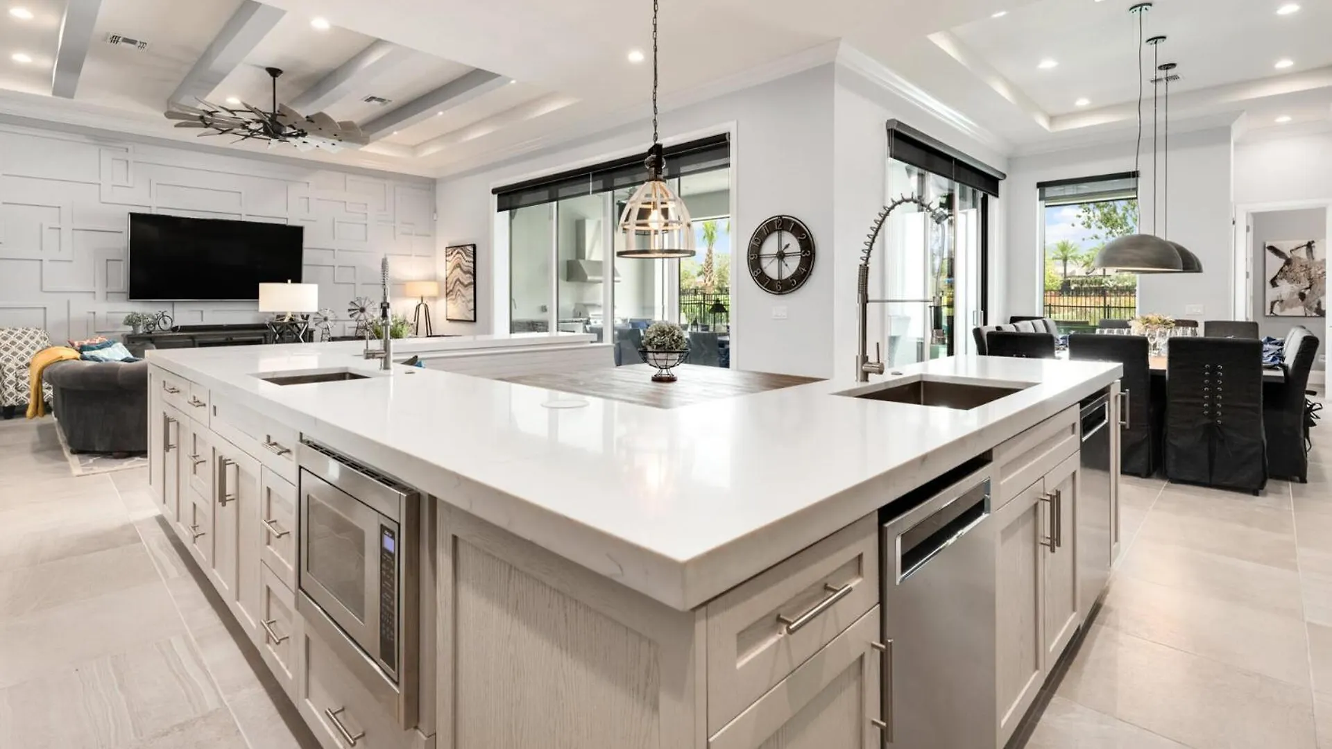 Beautiful Mansion With Private Pool On Reunion And Orlando Mansion 5104 Kissimmee