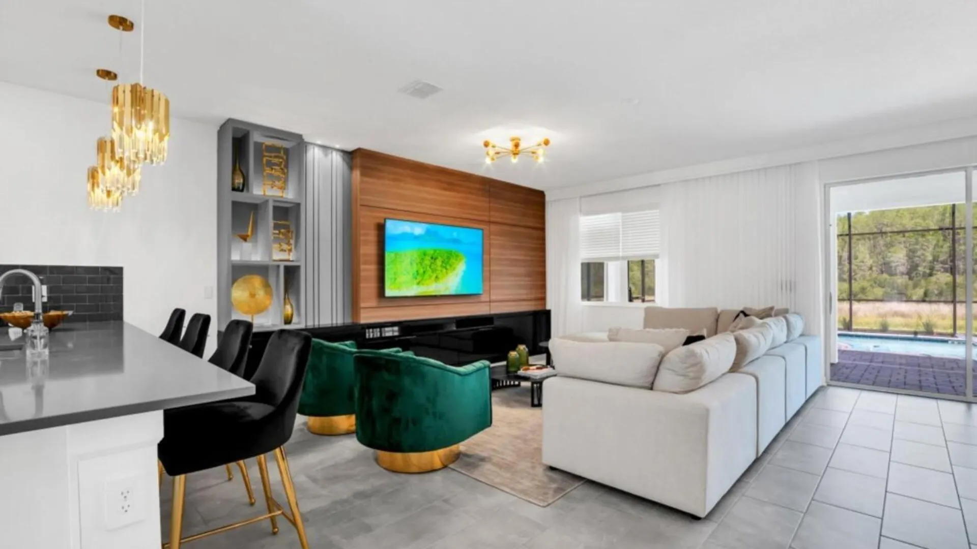Spacious Retreat With Pool And Hot Tub 6292
