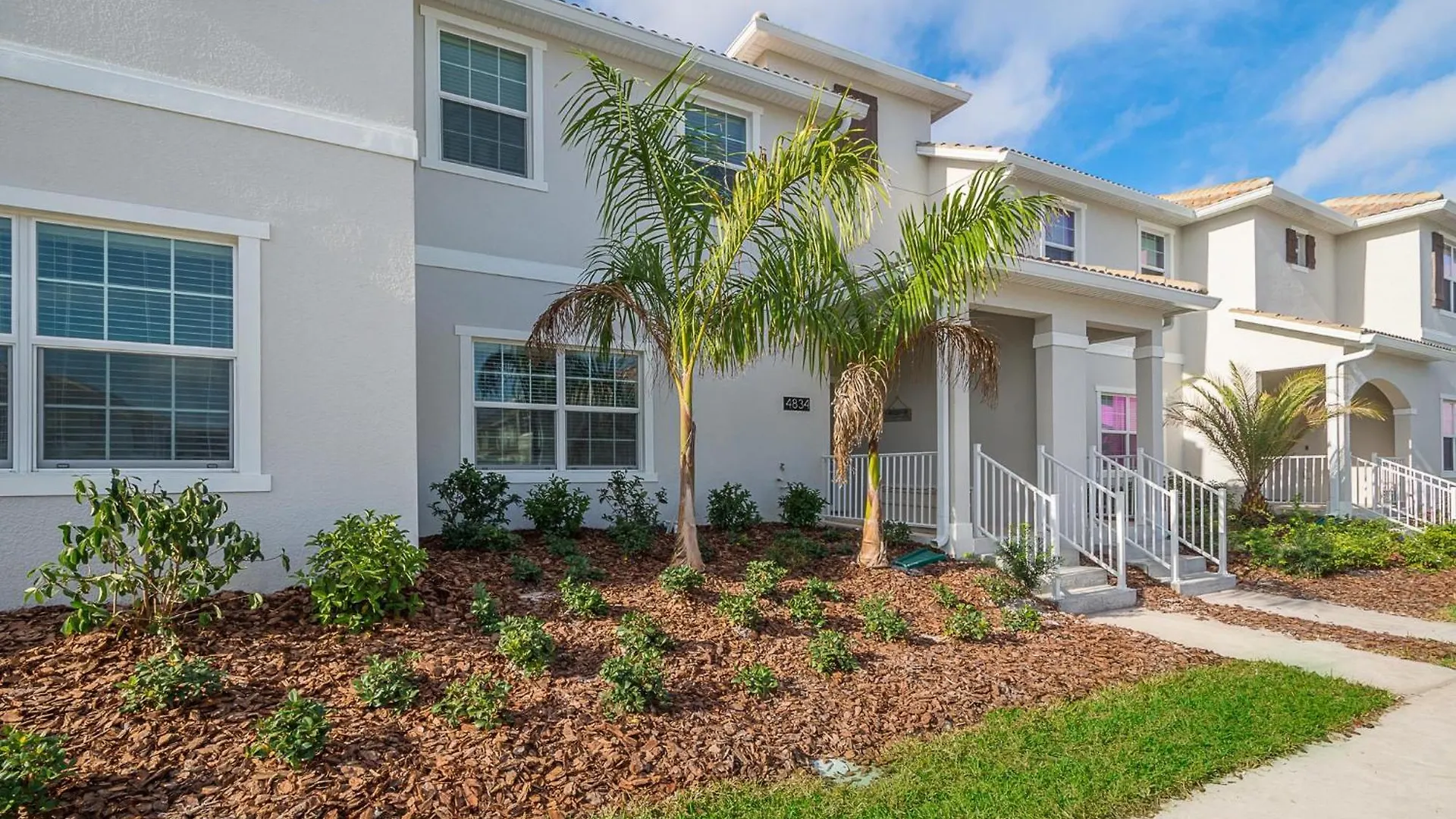 4834bv Townhouse 4 Bedrooms & 3 Bathrooms + Pool Сasa de vacaciones