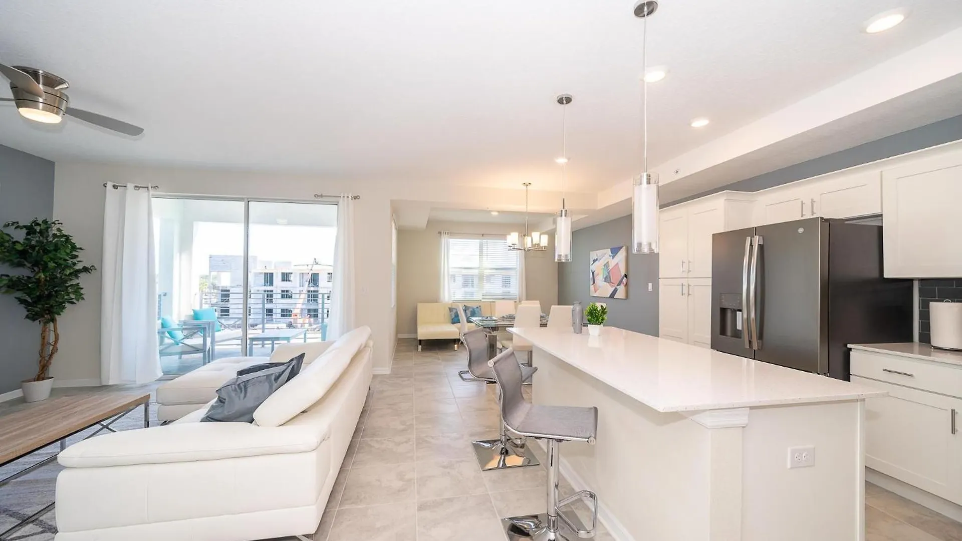 3120-303og Storey Lake, 2/2 Garden View