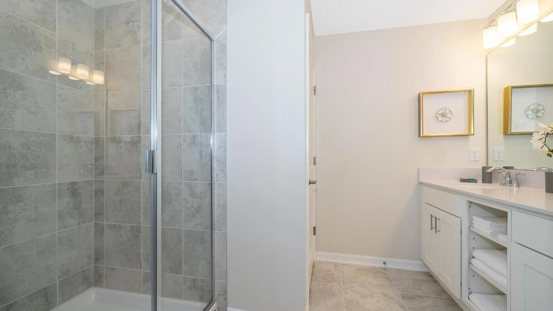 3131-202jq Storey Lake, 2/2 View Апартаменты