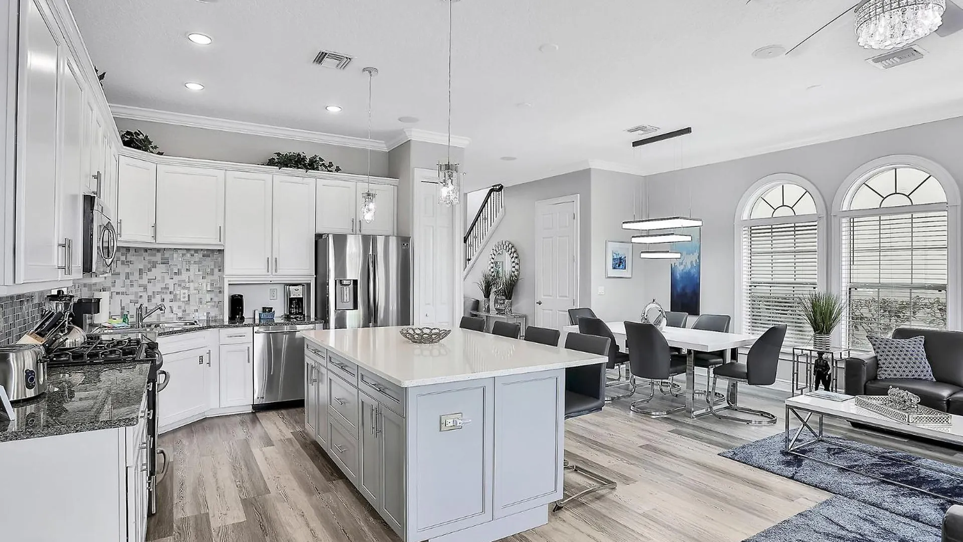 Luxurious 5 Bedroom In Orlando6603