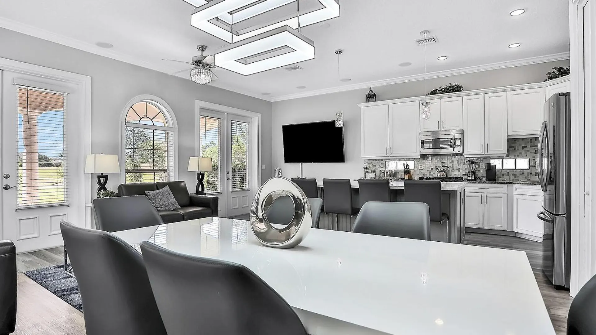 Luxurious 5 Bedroom In Orlando6603 *