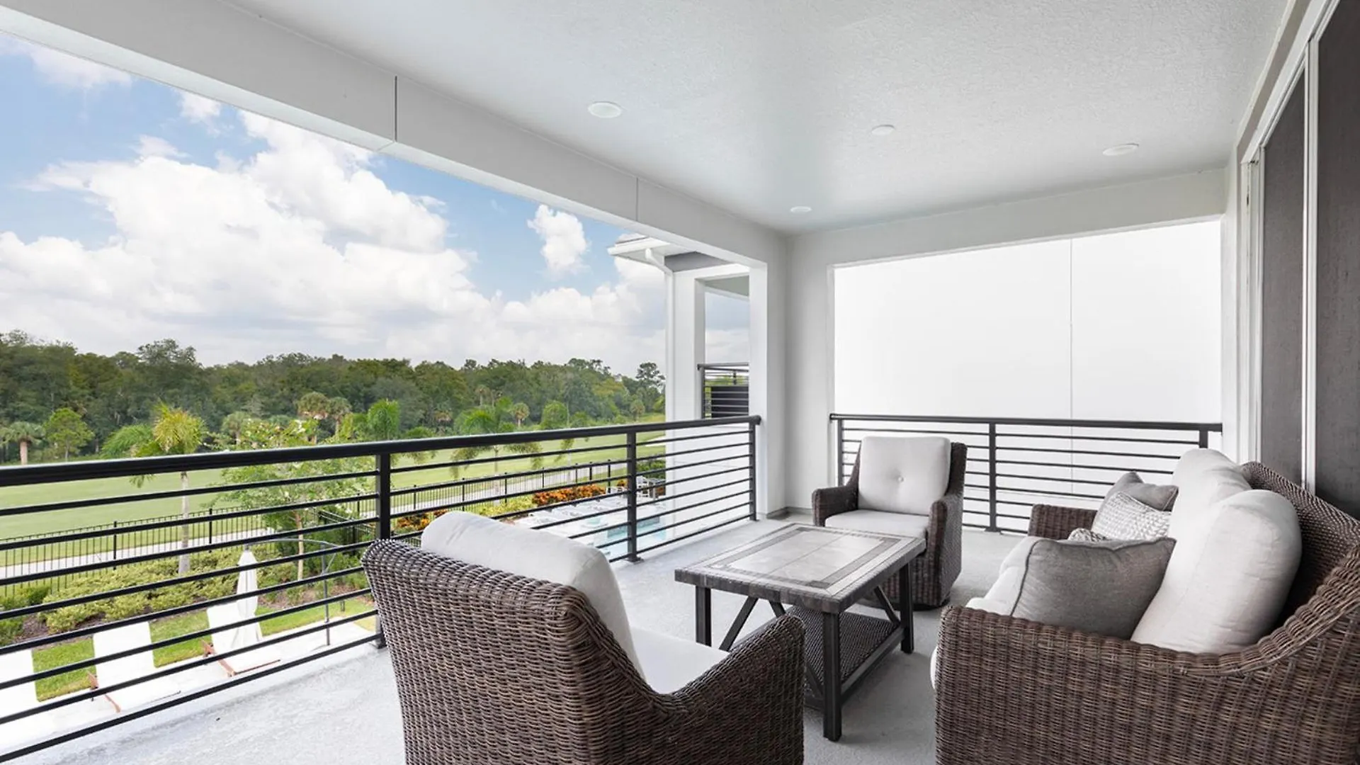 Beautiful With First Class Amenities On Bears Den Orlando 6285 *