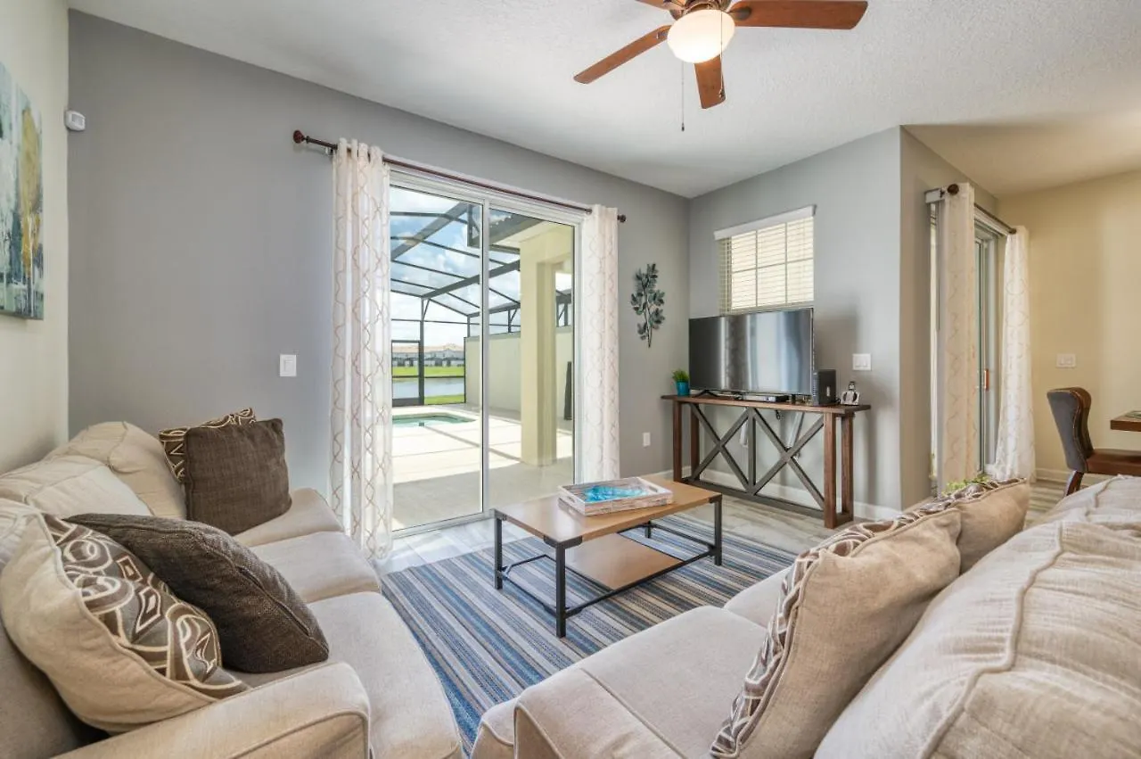 Townhome Private Pool Near