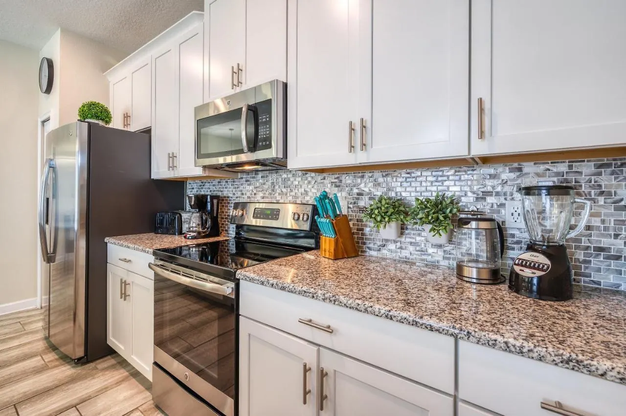 Townhome Private Pool Near Holiday home *
