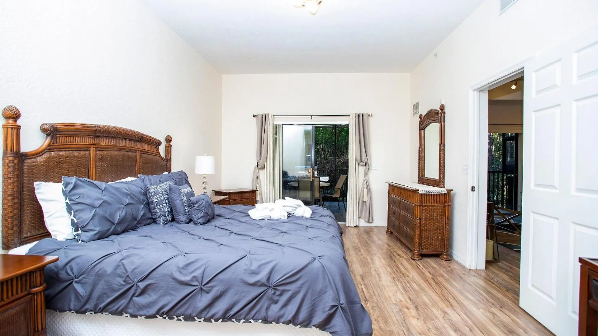 Modern 3br Near W/ Perks Apartamento