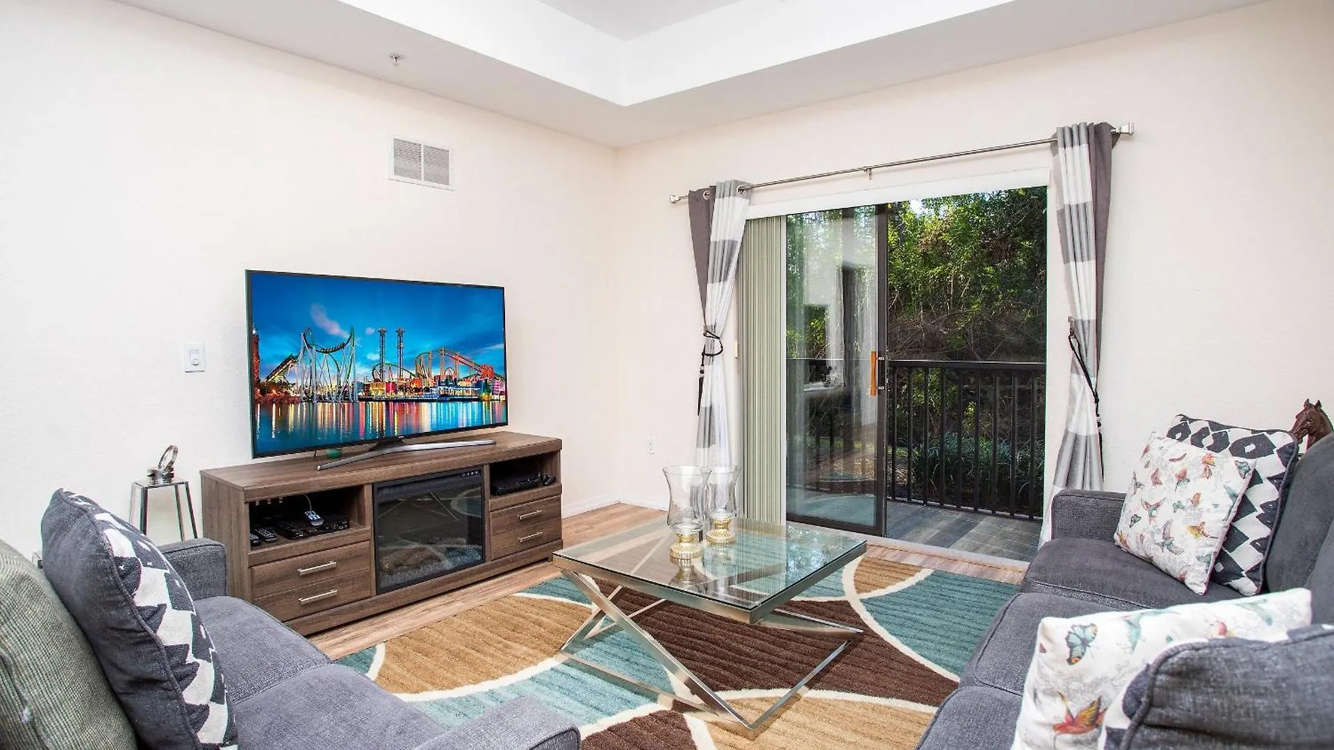 Modern 3br Near W/ Perks Apartamento Kissimmee