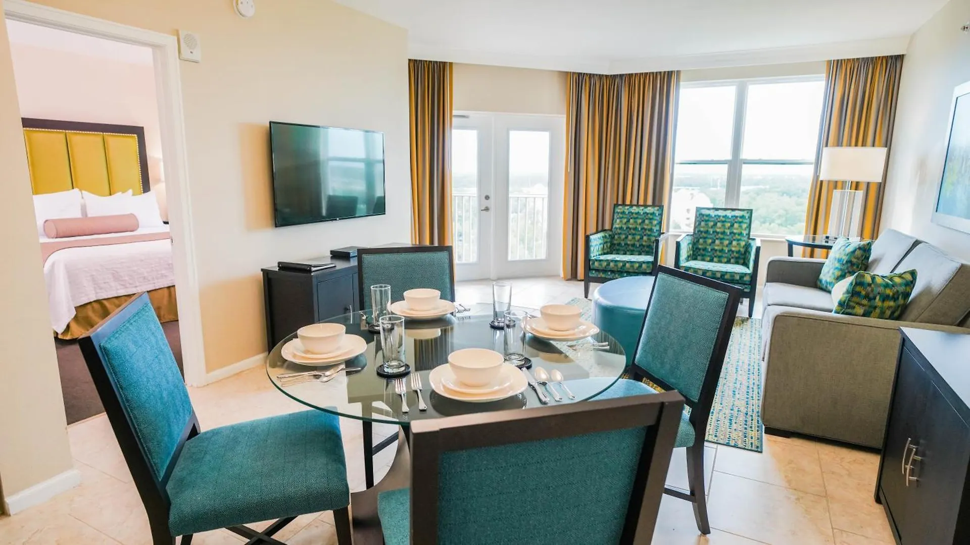 אתר נופש At Parkway 4*