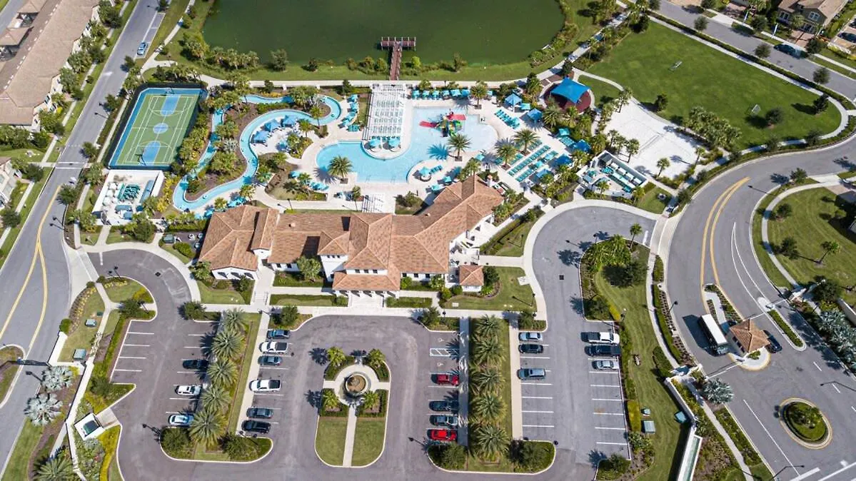 Splendid 5 Bd W/ Pool @ Windsor Westside 8921 別荘 *