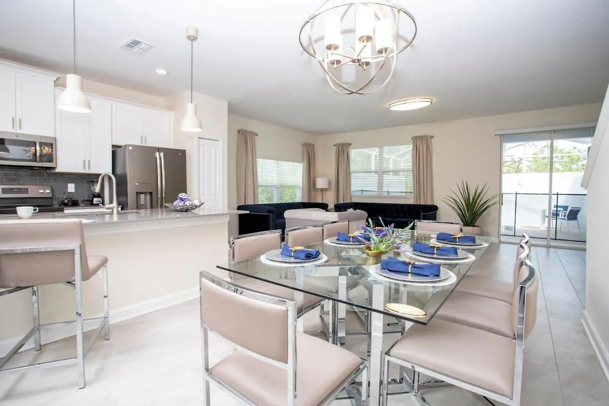 Semesterbostad Stunning 5 Bd W/ Pool Close To 8955
