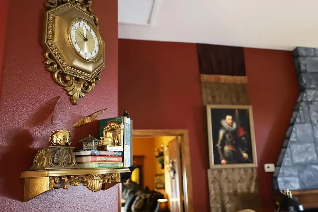 Magical 5-bedroom Near Universal's Wizarding World Vila *