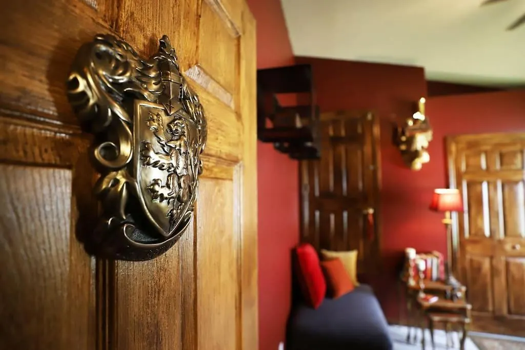 Vila Magical 5-bedroom Near Universal's Wizarding World *