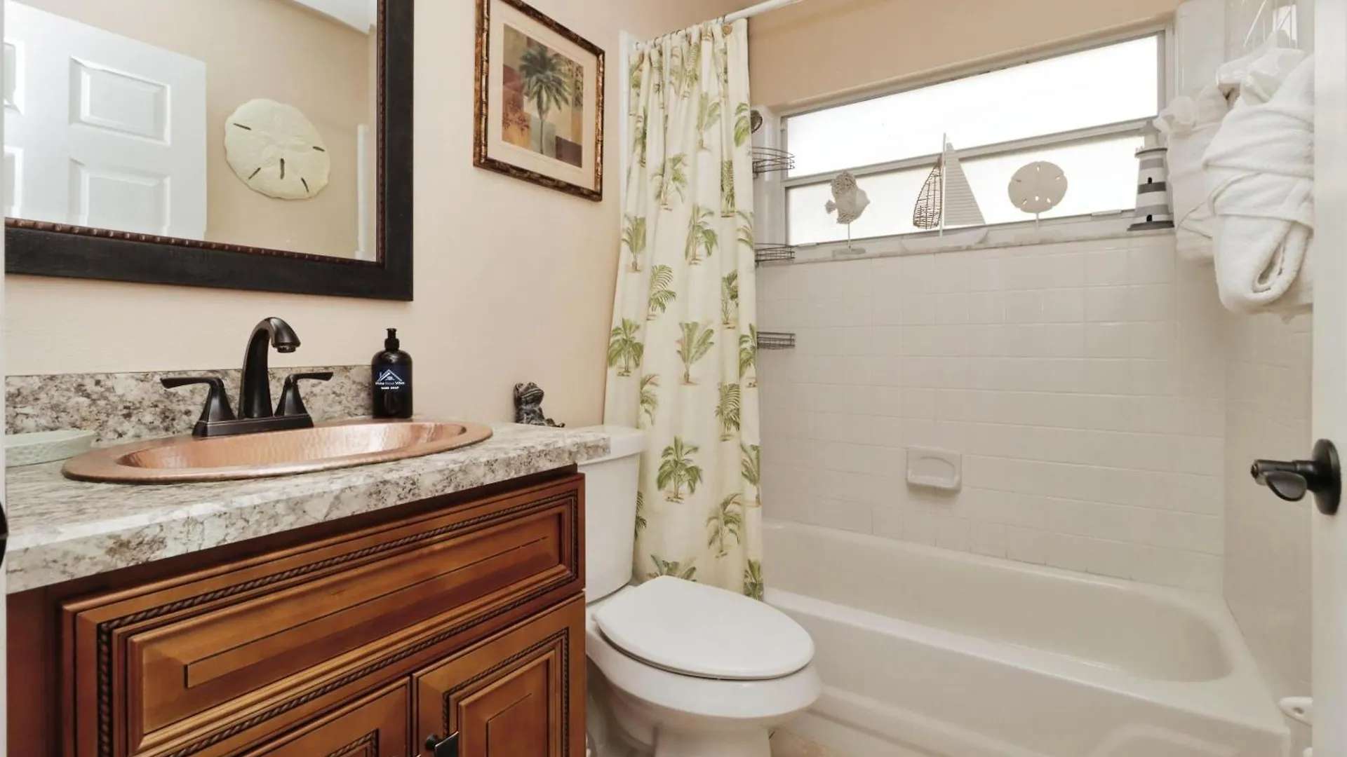 Ideal For Couples Or Families Looking For A Vacation With Private Pool And Yard