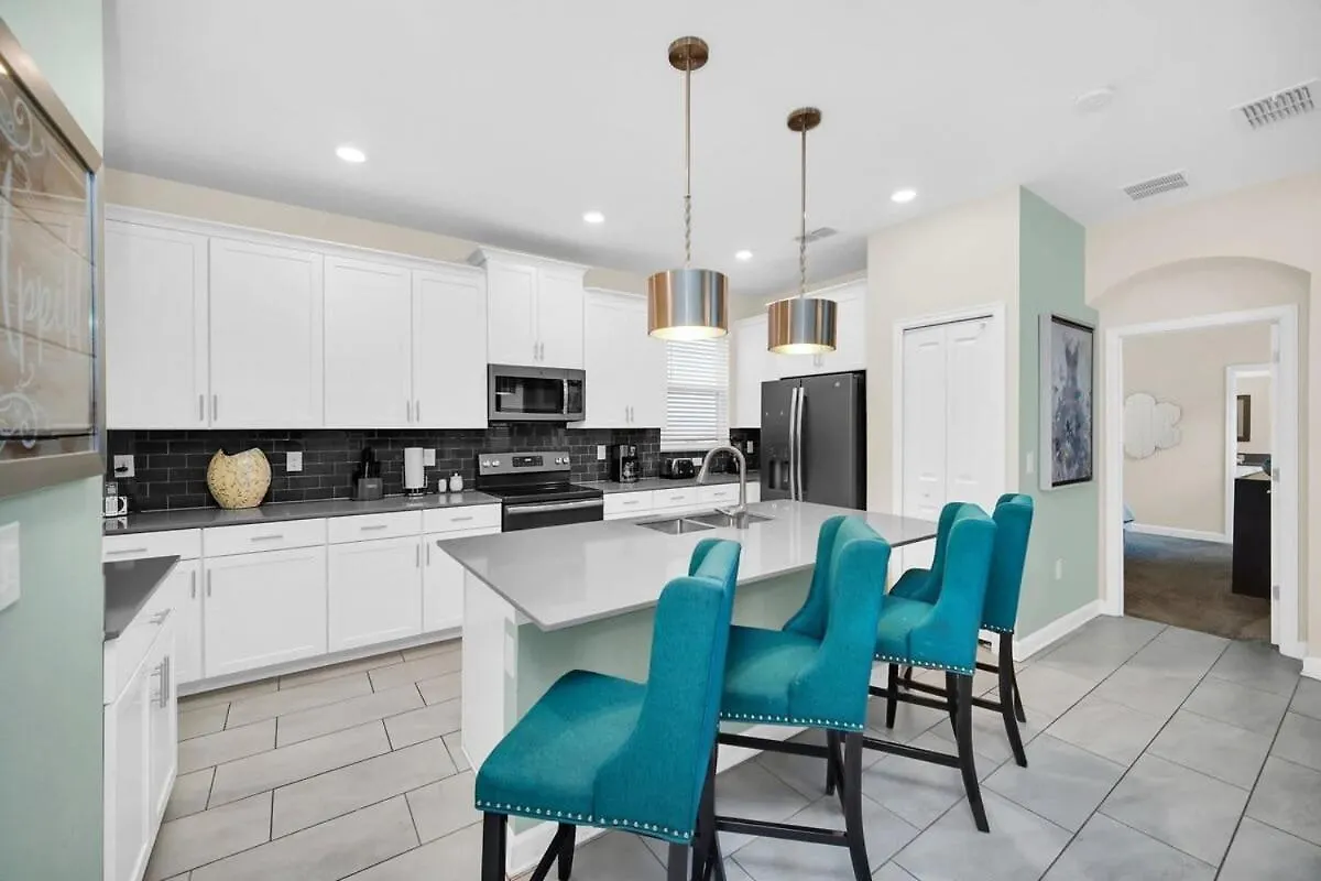 Dazzling 5br In Storey With Pool & 1528 Hébergement de vacances