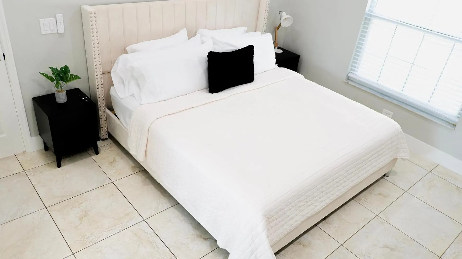펜션 Luxury With Pool & 6 Beds Near 키시미