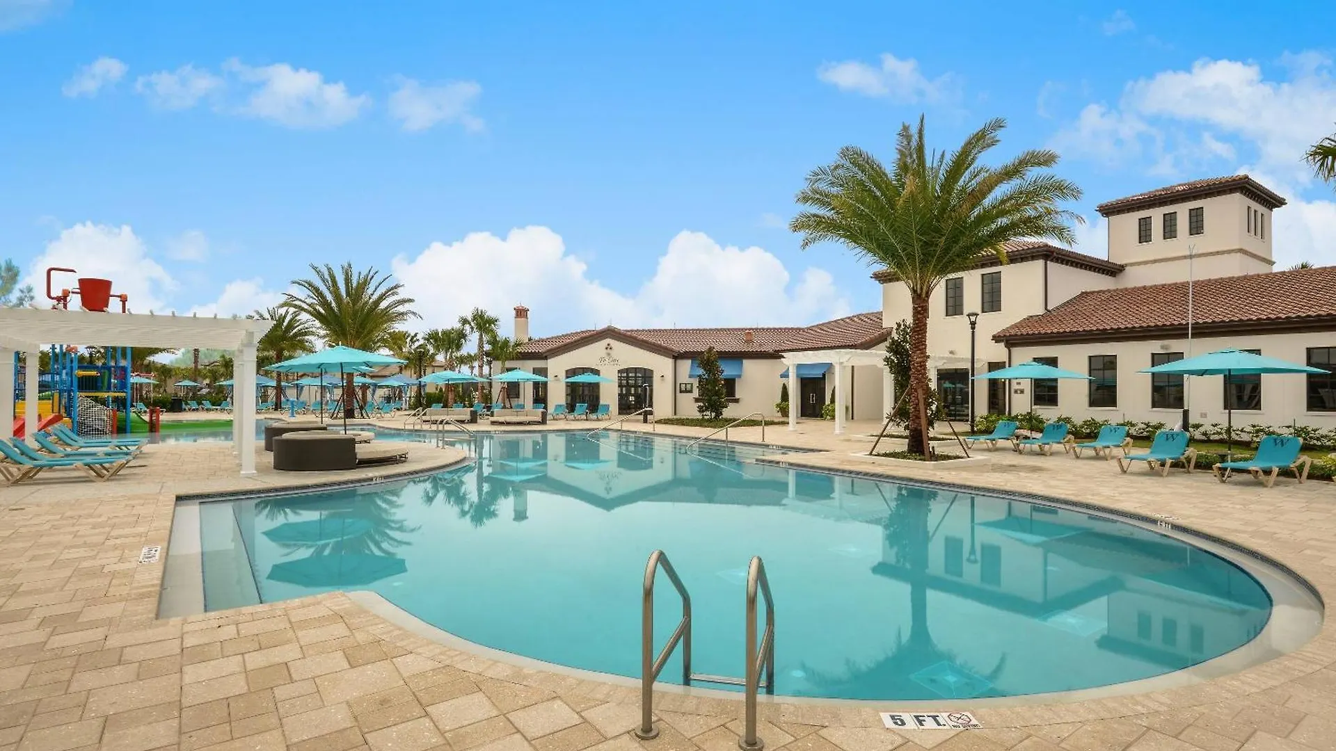 Dluxx Dream House Pool At Windsor 1704 Holiday home