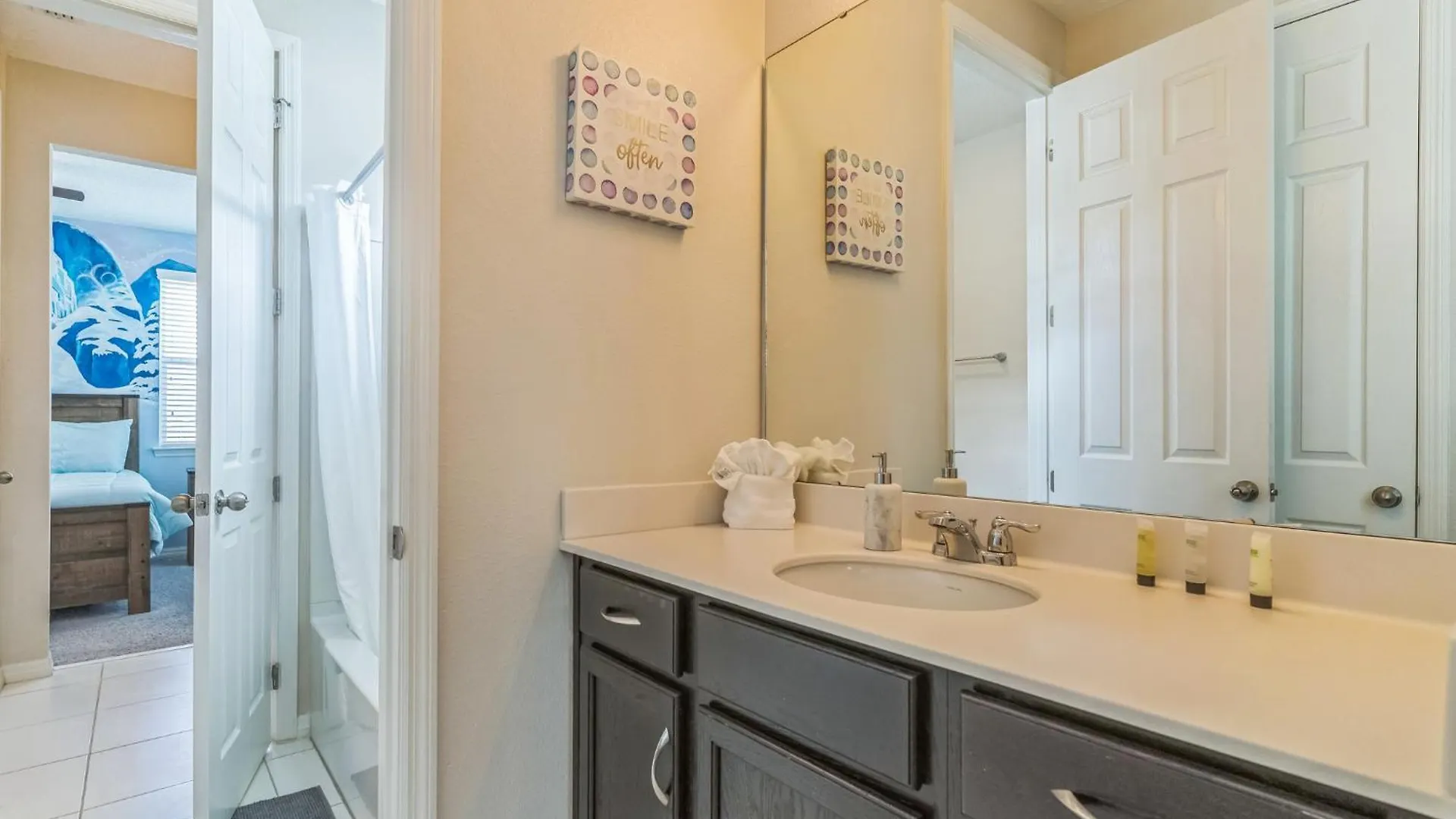 Harry Potter - 4bd Sleep 10 Pool, And E-bbq! Solara Villa