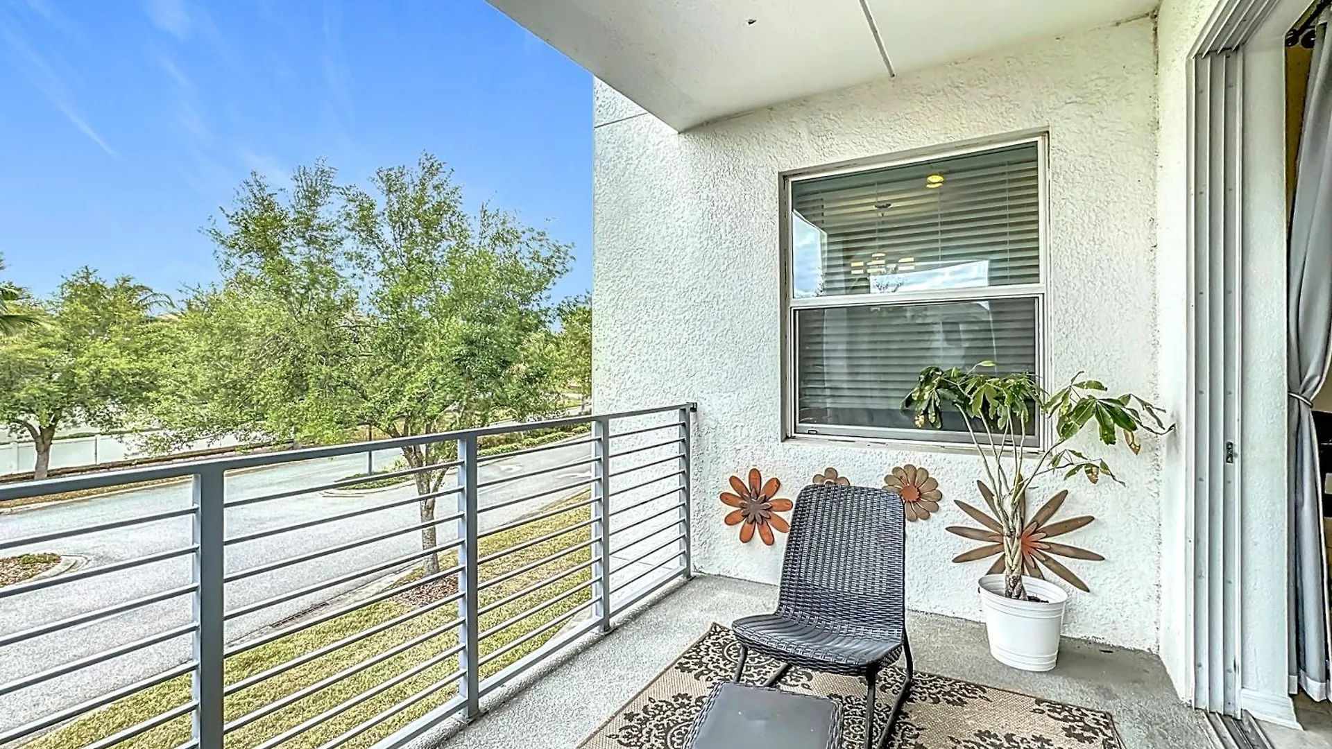 Apartment 2 Bedroom Near
