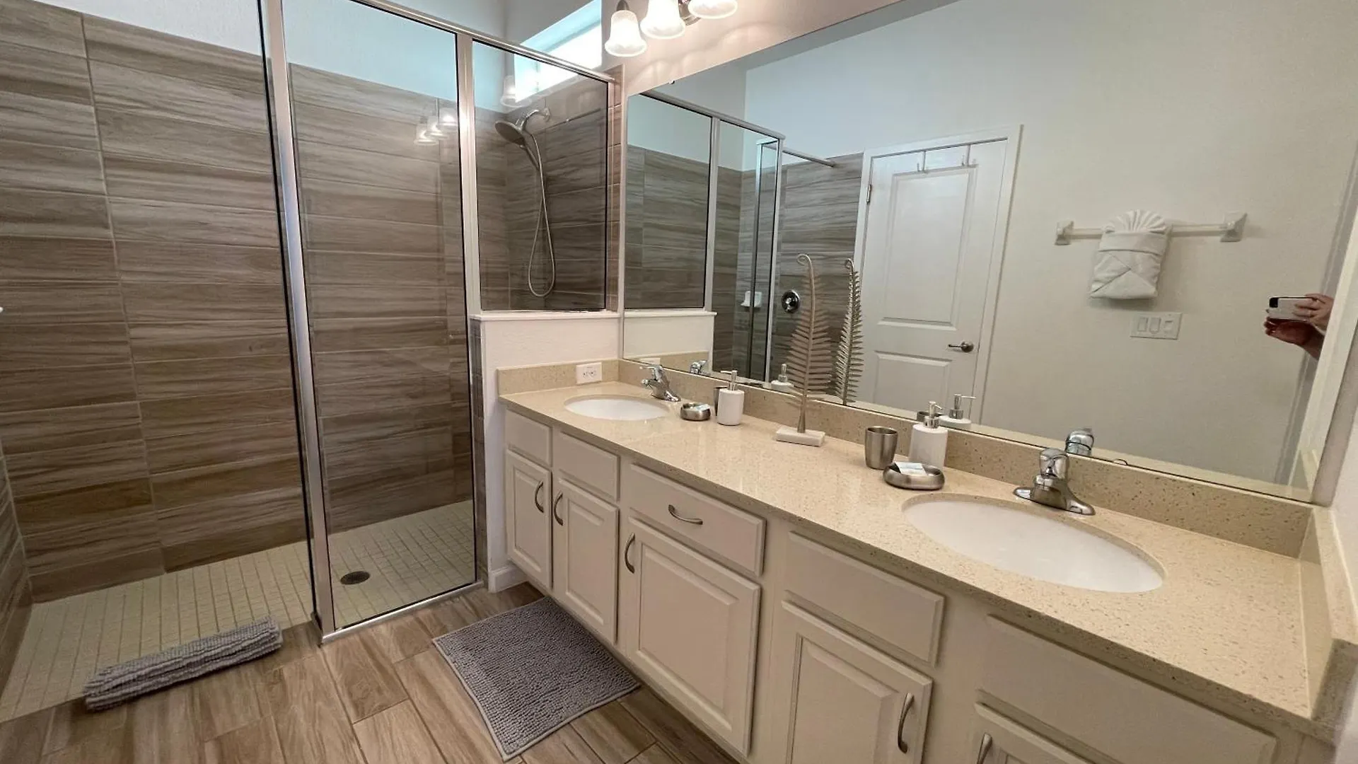 Villa #372-welcome To Lightwater Villa, Your Modern Vacation Home! South-facing Pool & Overlooking *