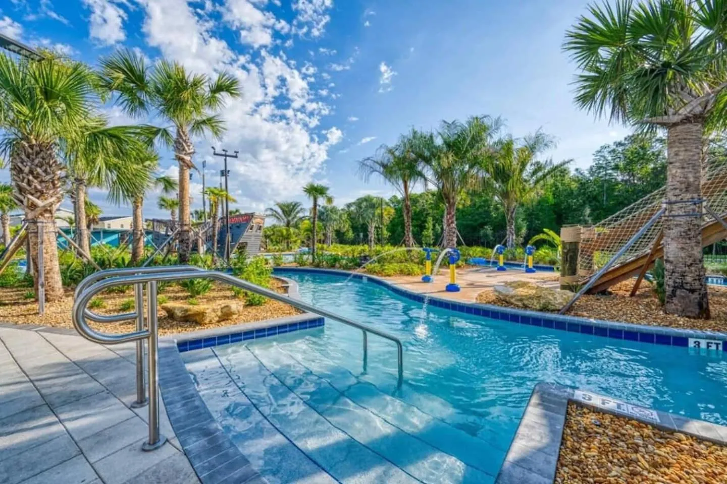 Your 4-bedroom Getaway, Only 9 Miles From Kissimmee