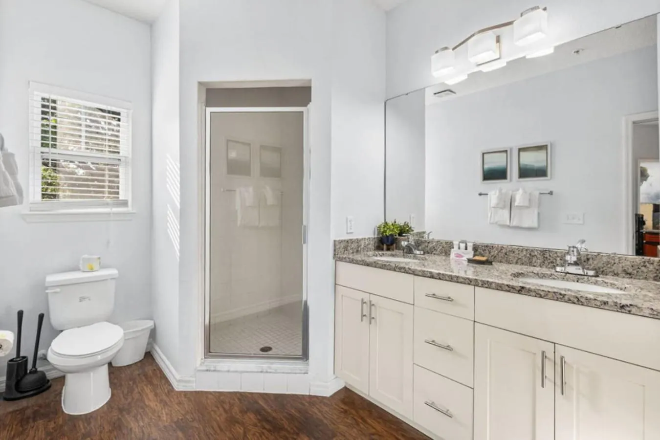4br Themed W Pool Near *