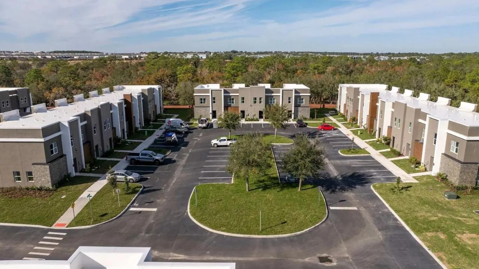 2470- Luxury W/ Pool - 15 Min To Disney! Semesterbostad