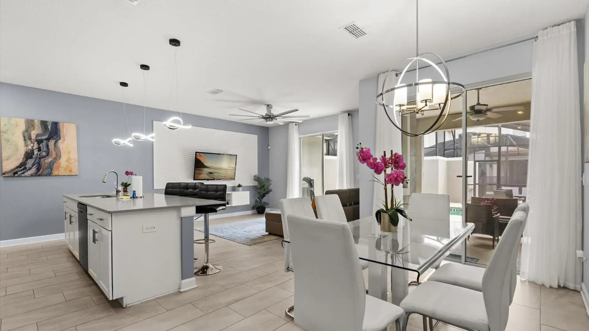 Hébergement de vacances Summer In Style - 4 Bedroom Townhome With Private Pool