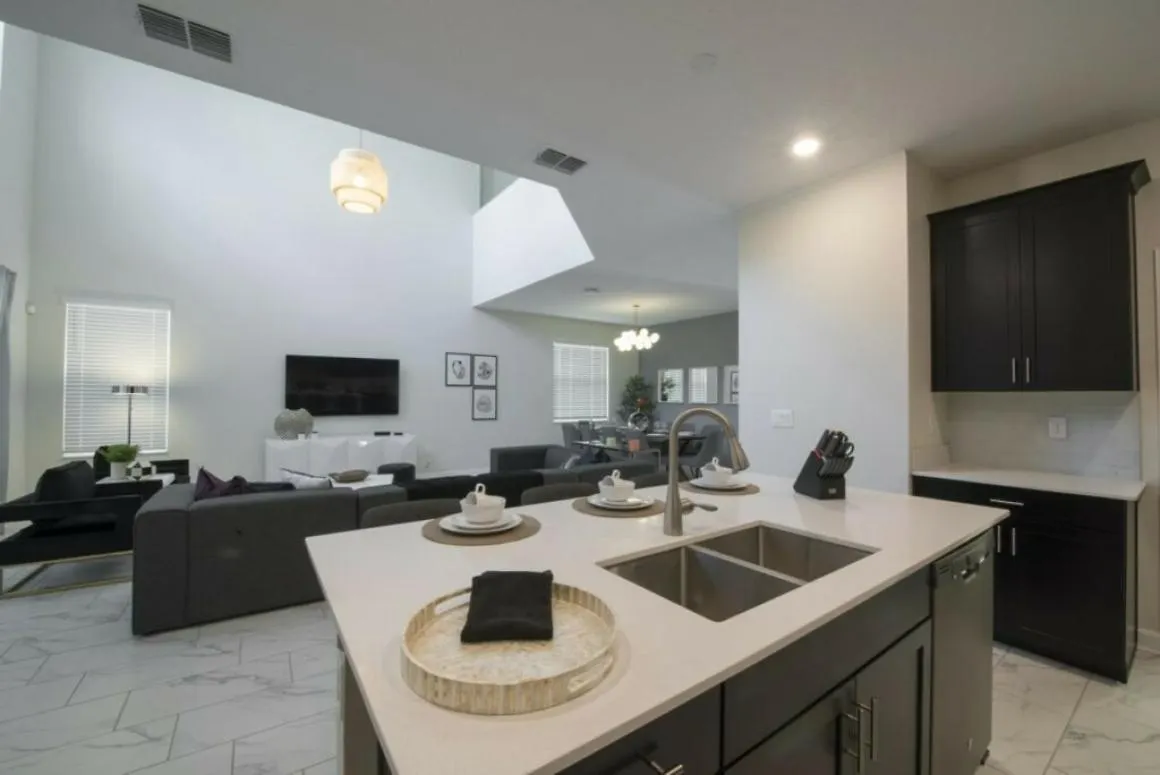 Modern With Private Pool And Game At Storey Sl2742