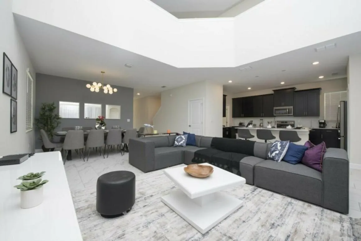 Modern With Private Pool And Game At Storey Sl2742