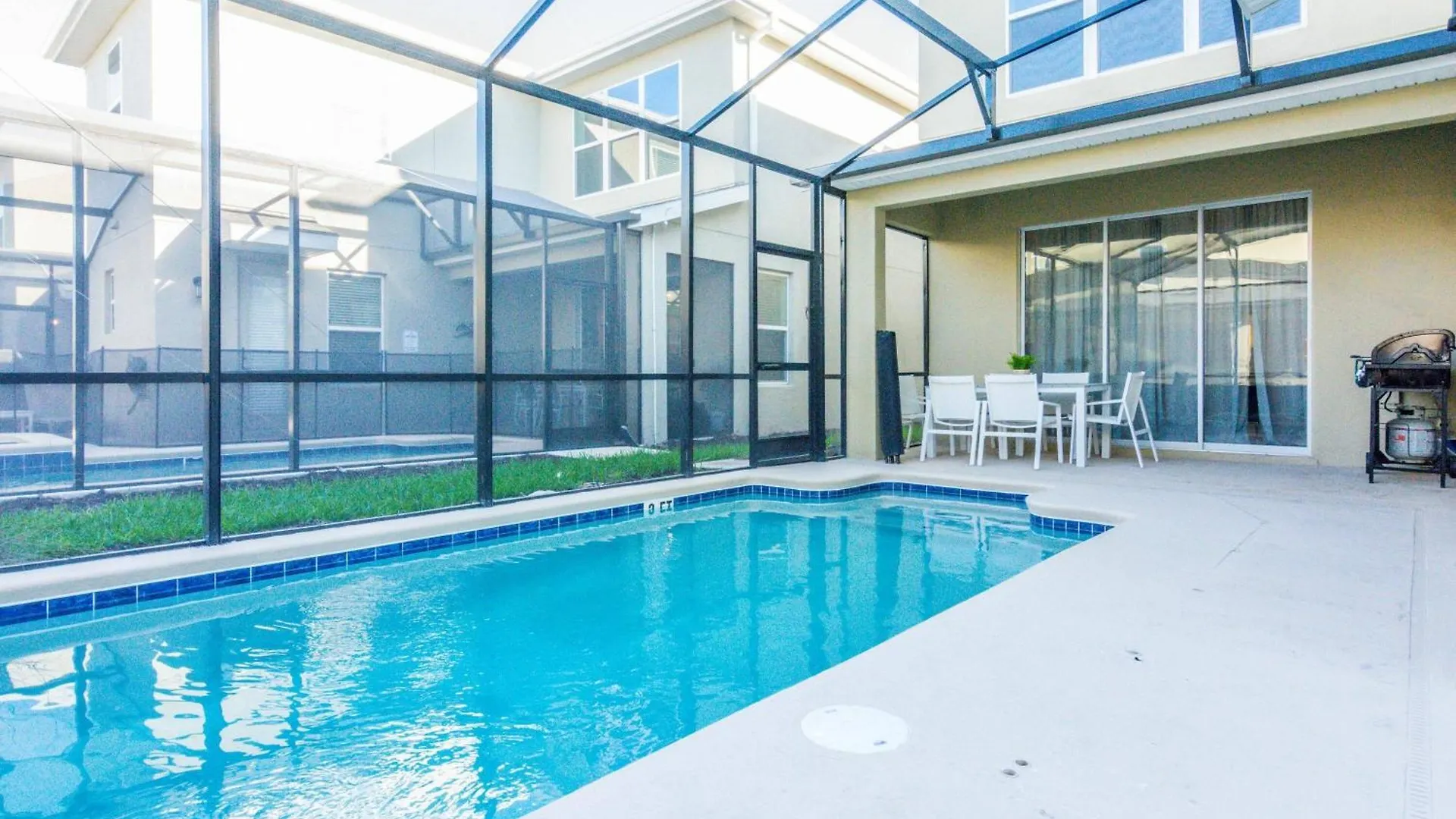 Modern With Private Pool And Game At Storey Sl2742