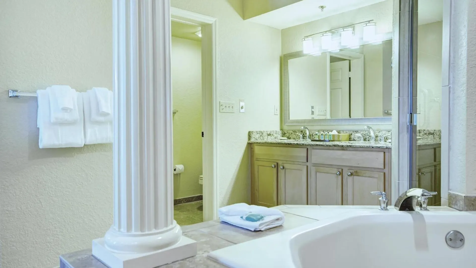 Wyndham Star Island 2br With Access * キシミー