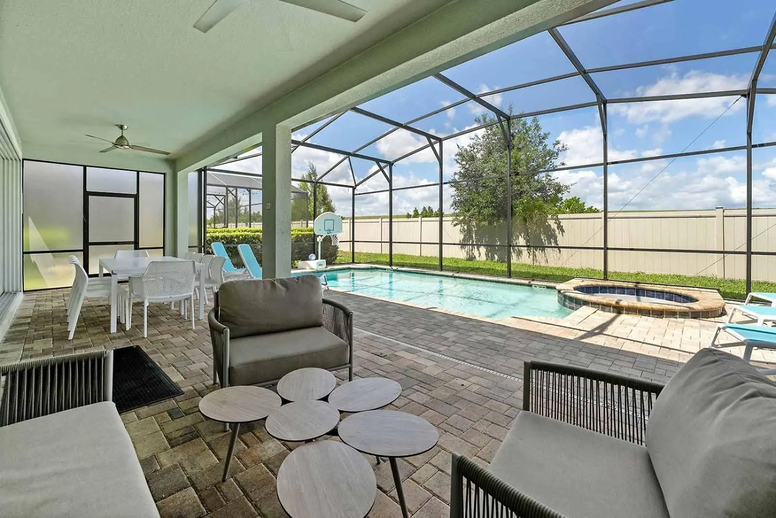 Fab With Social Media Br, Theater, Arcade, Pool Kissimmee