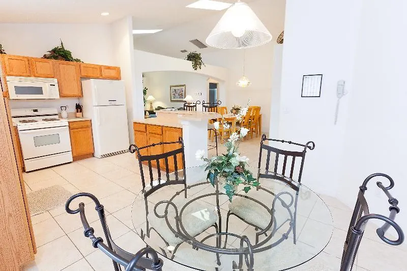 Villa Area Executive Homes *