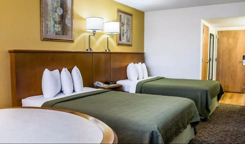 Hotel Quality & Heritage Park 2*