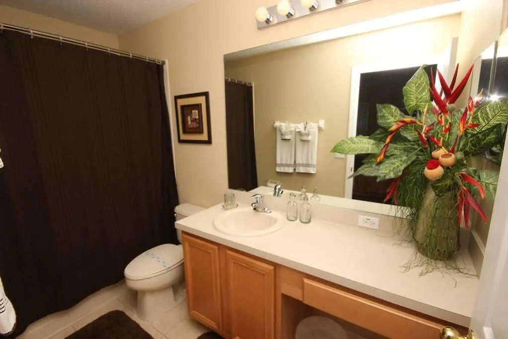 Seasons - 6 Bedroom Private Pool Home, West Facing, Game קיסימי