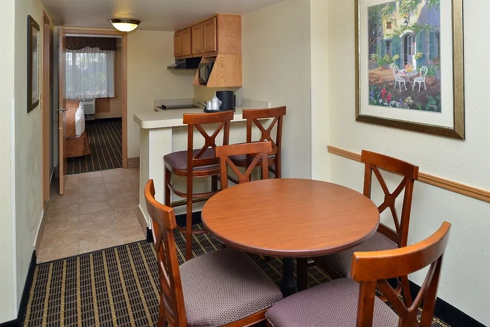Staybridge Orlando Royale Parc By Ihg Otel 3*