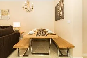 Croft S Lakefront Sanctuary 3* 基西米