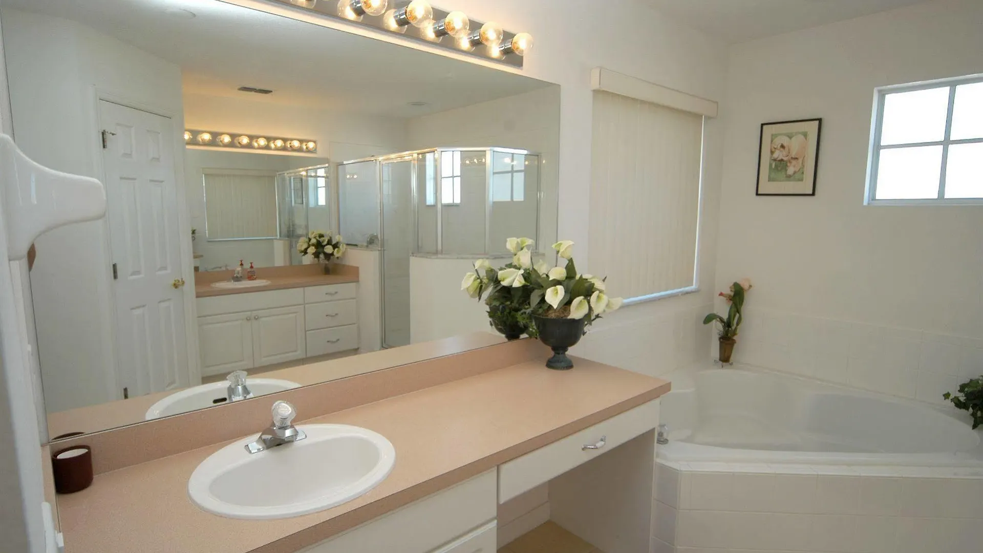 Florida And Elite Homes Apartment