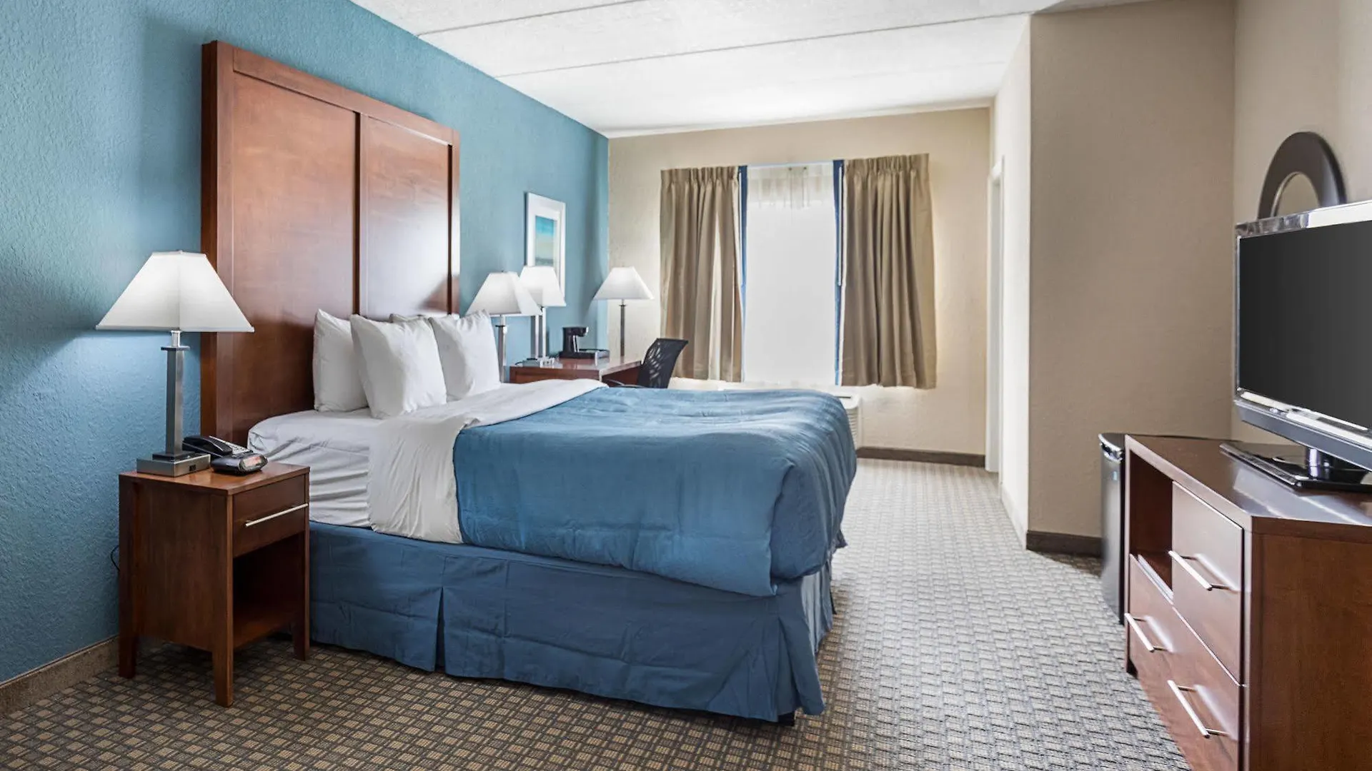Hotel Quality & Heritage Park 2*