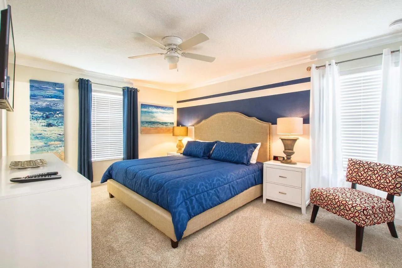 Villa Storey Lake-6 Bedroom Pool Home- 1652st