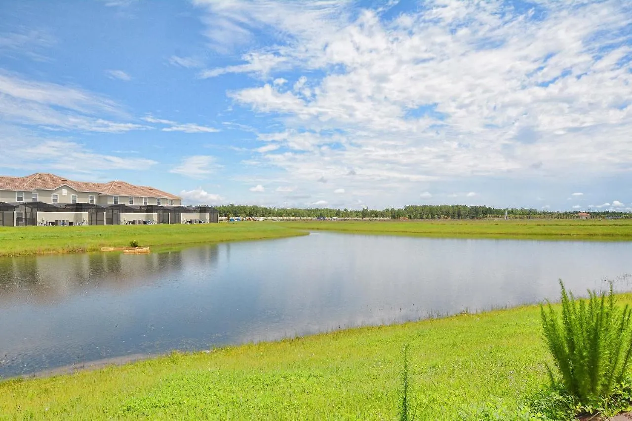 Storey Lake-6 Bedroom Pool Home- 1652st